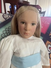 Incantevole Bambola Nora di