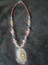 Collana di perline tribali