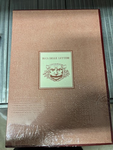 Libro dei francobolli - libro,