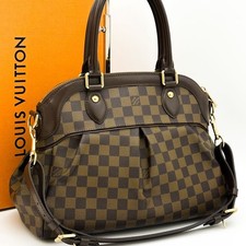 LOUIS VUITTON Shoulder Bag