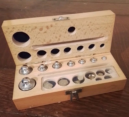 Cassetta legno pesi - in,
