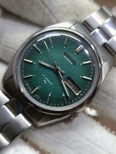 Orologio da uomo SEIKO 5 Mov. 7009 quadrante Texture Sabbiosa. Verde