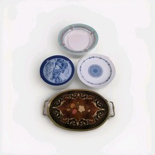 Lotto di 4 Piatti Decorativi