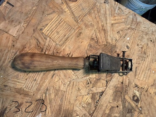 Attrezzo antico legno - attrezzo,