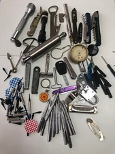 lotto cavatappi apribottiglie e attrezzi vari in metallo per misurazione