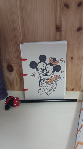 Quaderno rilegato disegnato - quaderno,