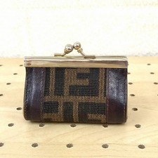 Portamonete usato FENDI Gamaguchi modello Zucca Made in Italy