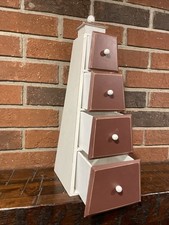 Piccoli cassetti faro nautico