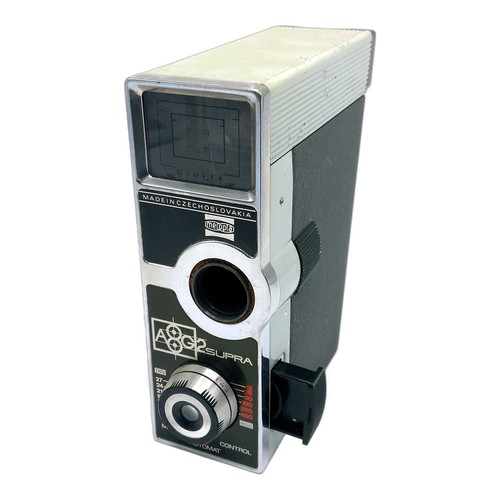 Macchina fotografica - , a