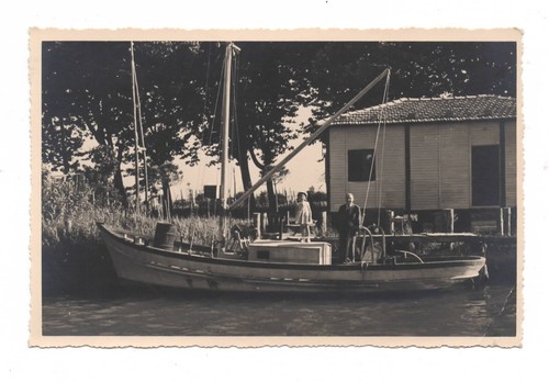 Tirrenia barca ormeggio - tirrenia, foto