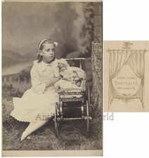 Piuttosto Girl W Giocattolo