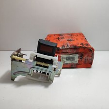 DISPOSITIVO CHIUSURA SEDILE