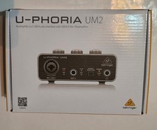 Behringer U-Phoria UM2