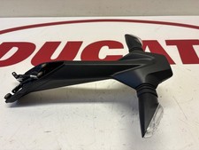 Portatarga e indicatori Ducati