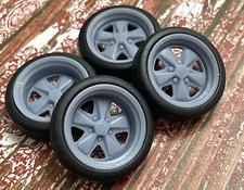 Resin 18-inch Porsche Fuchs