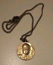 Rara medaglia dorata d'epoca fascista con catenina originale. MOLTO BELLA