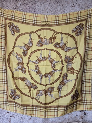 Burberry yellow plaid horse - yellow,