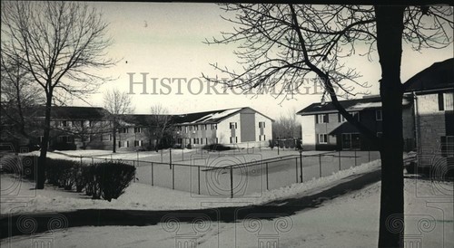 1988 press photo snowed - press, in