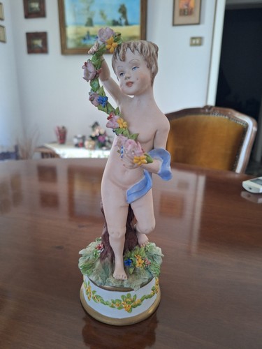 Antiche statuine artigianali