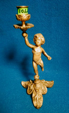 1044- Antico candelabro bugia angelo francese con putto in ottone lucido