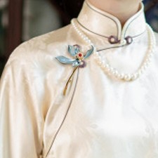 Spilla a forma di fiore