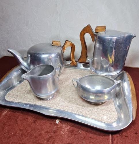 Picquot ware tea - with, tray