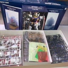 Bandai Mobile Suit Gundam PG 1/60 RX-78-2 kit modellino plastica grado perfetto Giappone