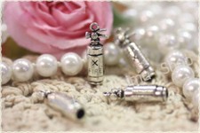 2pz charm forma di estintore in metallo color argento antico 2,3*0,7 cm ciondolo