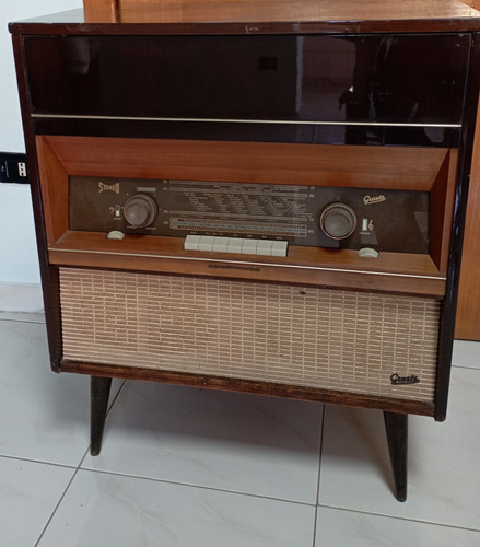 Radiogiradischi mobile - a,