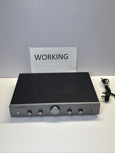 Amplificatore stereo integrato