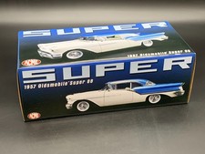 OLDSMOBILE SUPER 88 1957 2