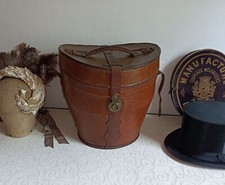 grande vera antica valigia