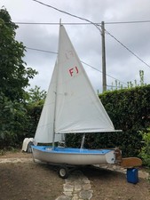 barca a vela usata Flying Junior 4 mt con scotte, vele, timone, carrello alaggio