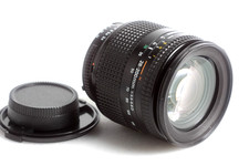 Nikon AF Nikkor obiettivo zoom 3,5-5,6/28-200 D