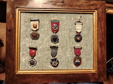 QUADRO CON 6 MEDAGLIE MASSONICHE