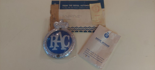 Distintivo rac mai - mai, aperto