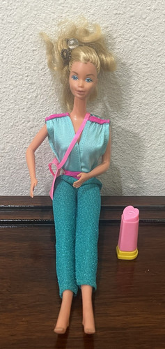 Barbie vintage che bacia - si,