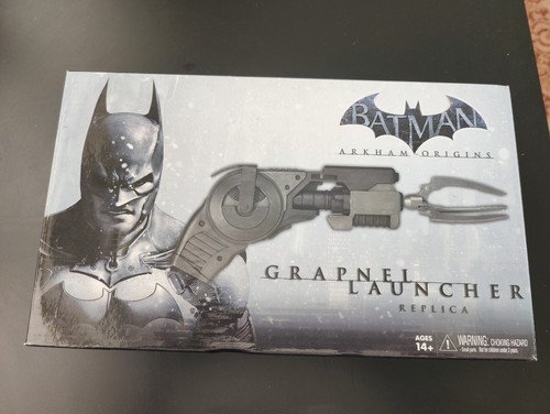 Batman arkham origins - batman, grapnel