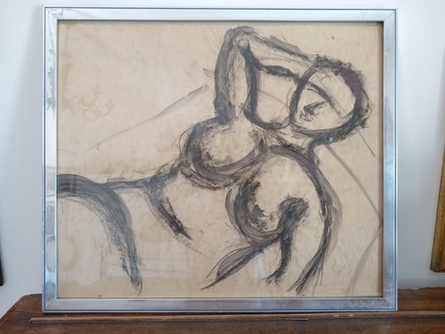 Disegno raffigurante donna