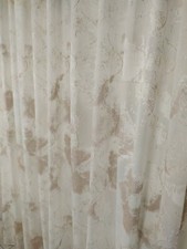 Tende devore a metro moderne