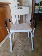 Sedile per doccia ad altezza regolabile