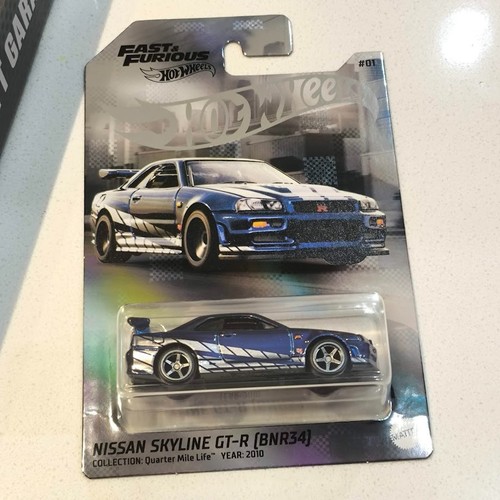 Hot wheels premium - garage, fast
