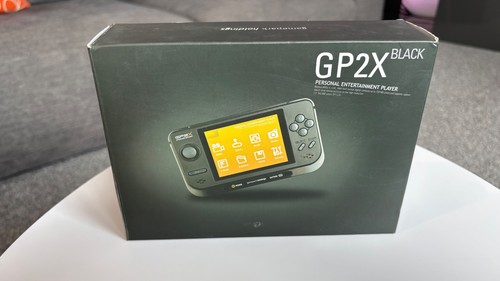 Gp2x f100 prima - f100, edizione