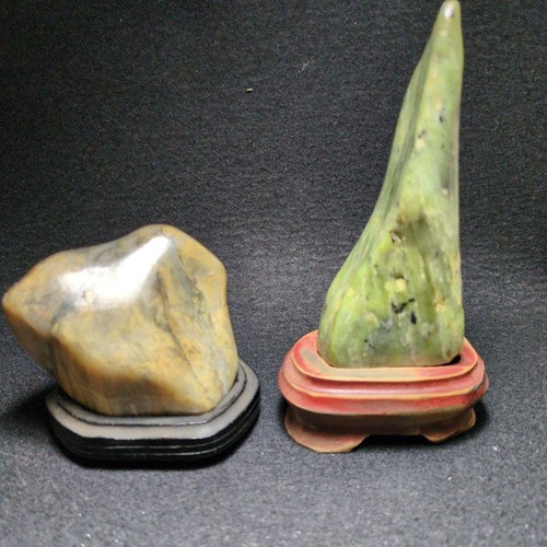 Due pietre decorative - , (suiseki
