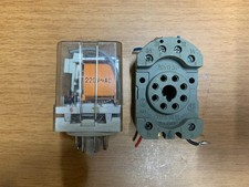 Relè Finder 6012 10A 250V con zoccolo elettronica laboratorio