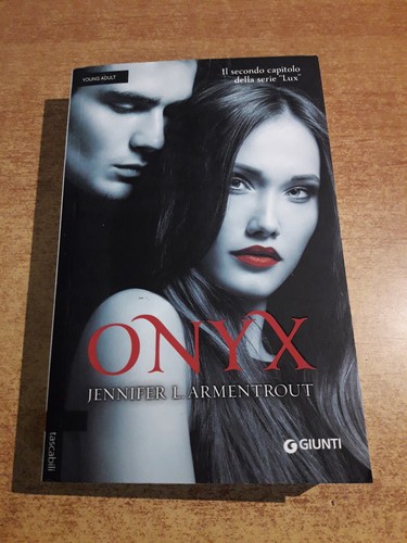 Jennifer armentrout onyx - jennifer,