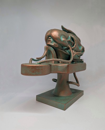 Giger biomechanoid - -,