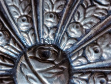 Antico Repoussee in argento 900 Perù? Specchio da barba da appendere fine XIX/E XX