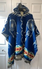 Poncho pullover con cappuccio