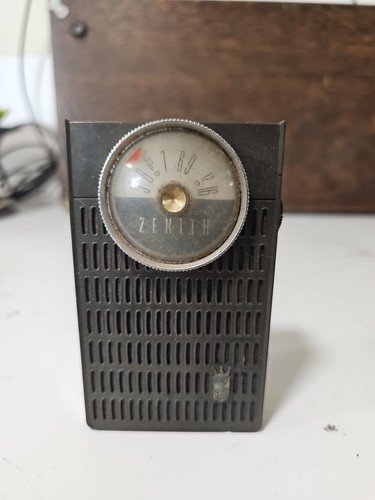 Radio transistor zenith - a,